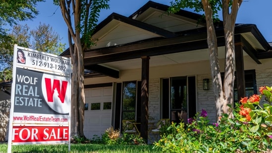 FILES-US-ECONOMY-REAL-ESTATE-INDICATOR-RATE-0_1740572701845_1782925858649_5b42b548-a71d-44ff-b62c-92ec2d606be2.jpg