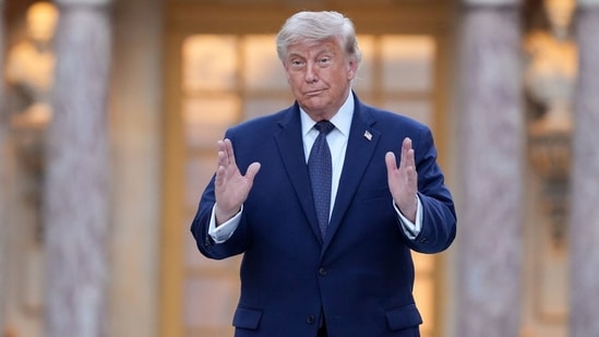 Trump publica una misteriosa foto de un extraño con la leyenda “Niña grande” y genera revuelo en línea; “¿Quién diablos es este?”