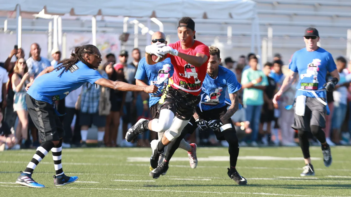 Dónde ver los campeonatos de fútbol americano de bandera de la NFL: programación, horarios, canales de televisión y transmisión en vivo de los juegos de 2026