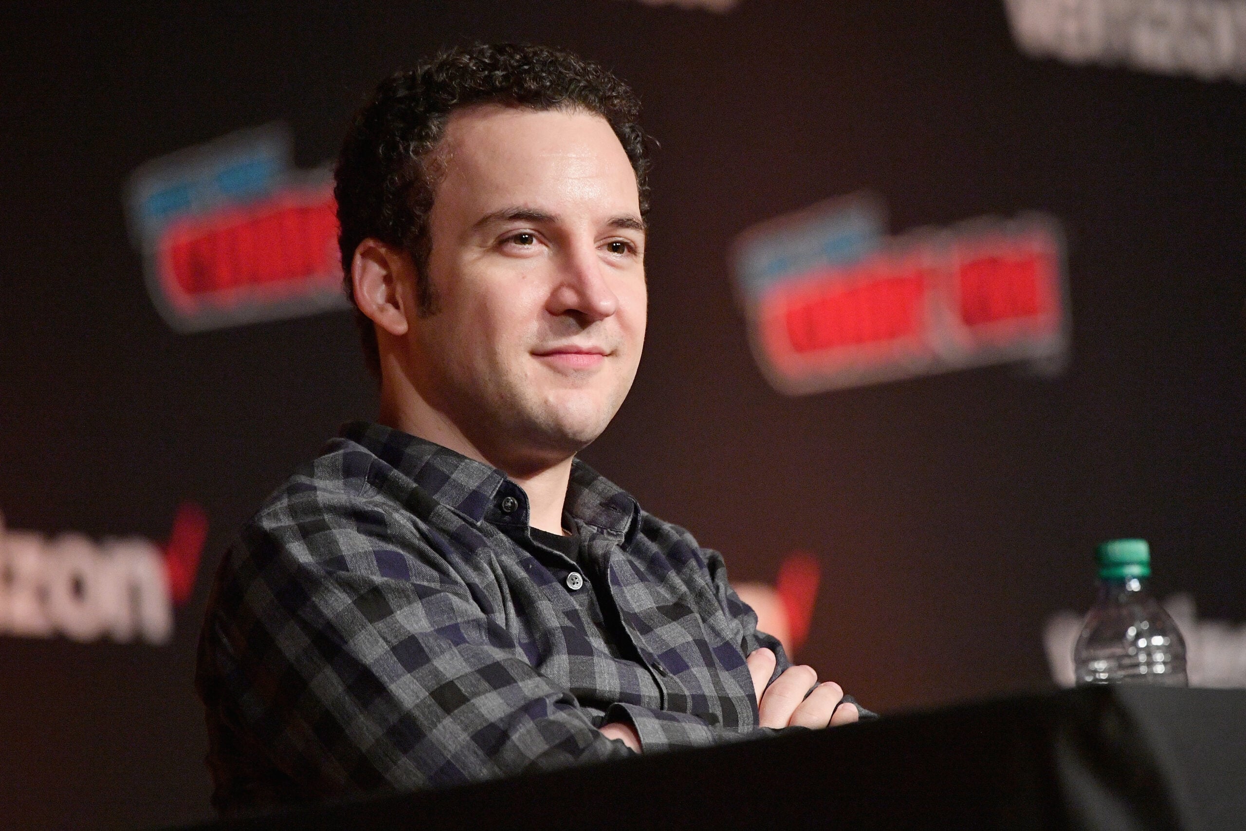 El elenco de ‘Boy Meets World’ le ruega a Ben Savage que ‘regrese a nuestras vidas’ en una incómoda entrevista
