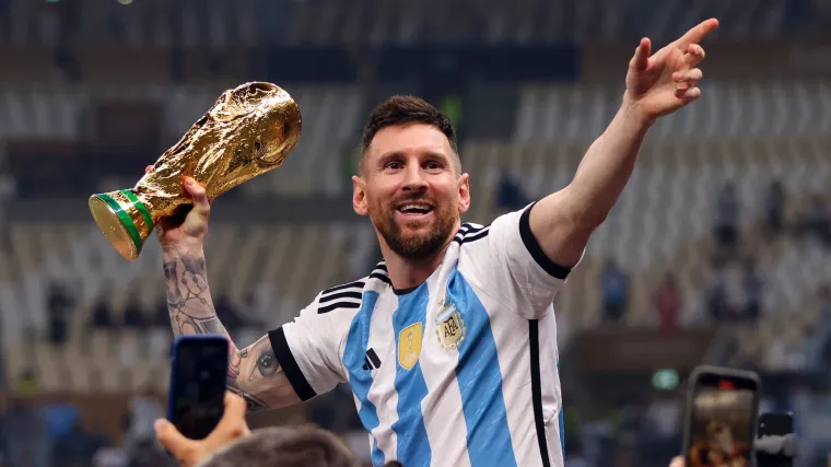 ¿Lionel Messi o Cristiano Ronaldo ganaron más trofeos? Premios individuales y por equipos de todos los tiempos