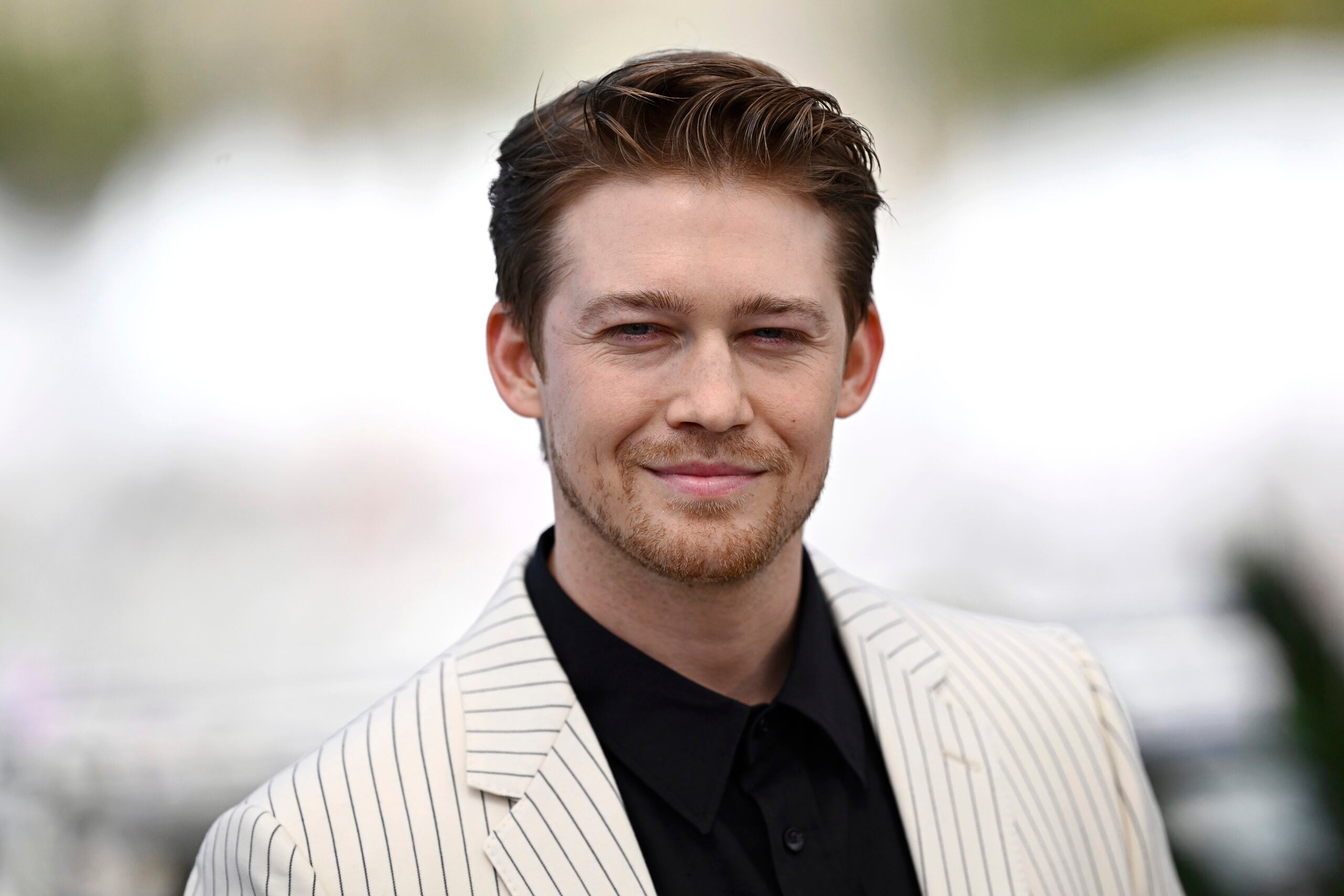 El ex de Taylor Swift, Joe Alwyn, está saliendo con la estrella de ‘Love Story’ Sarah Pidgeon