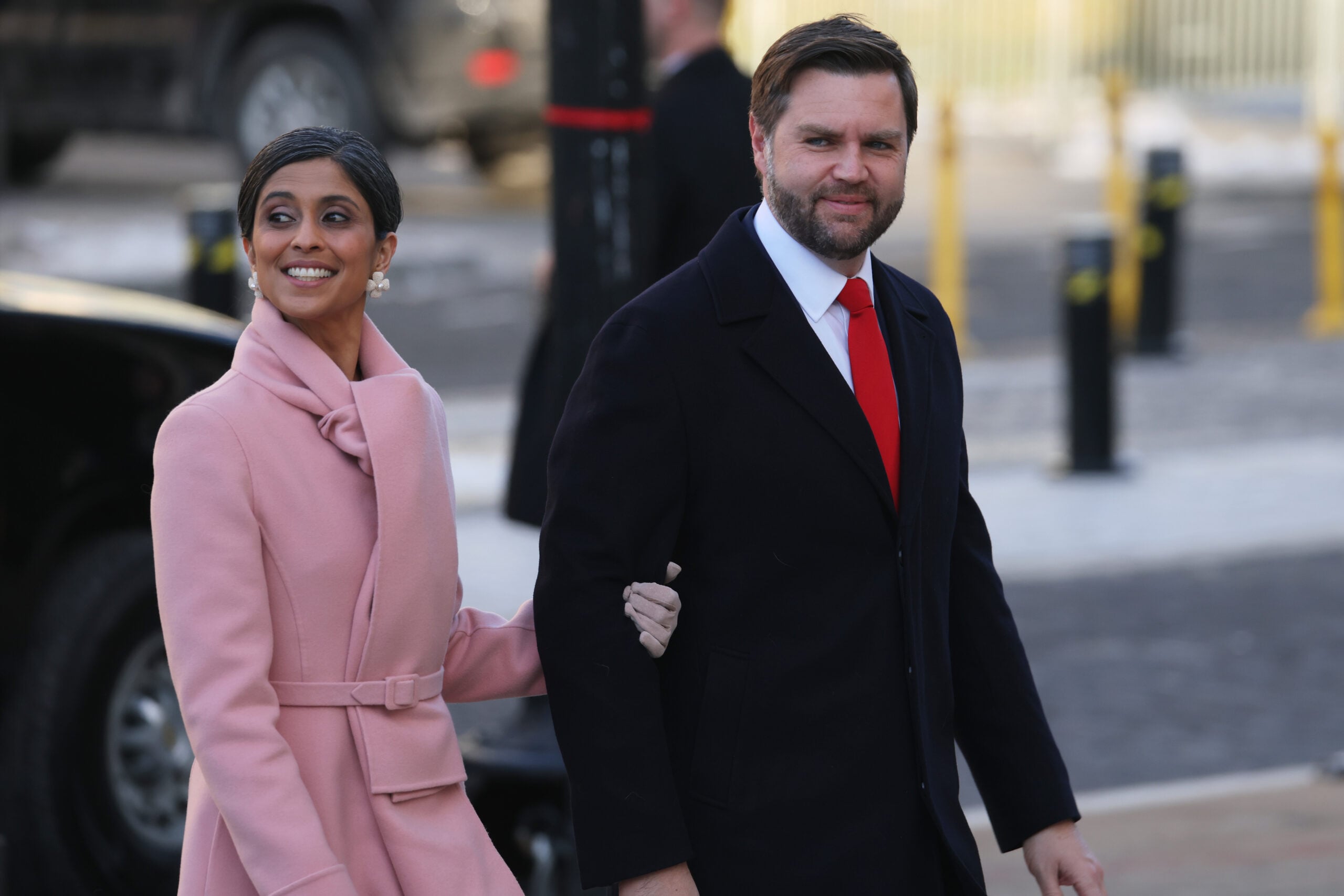 Usha Vance, esposa de JD Vance, da la bienvenida a su cuarto hijo
