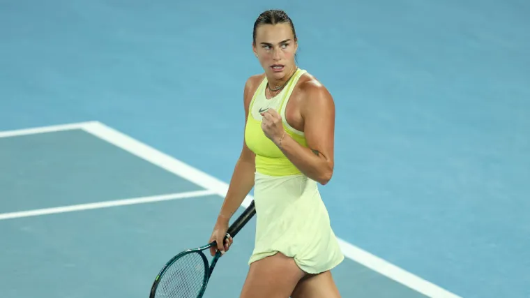 La tenista número 1 del mundo hizo alarde de su cuerpo impecable con un diminuto bikini mientras estaba de vacaciones en las Maldivas.