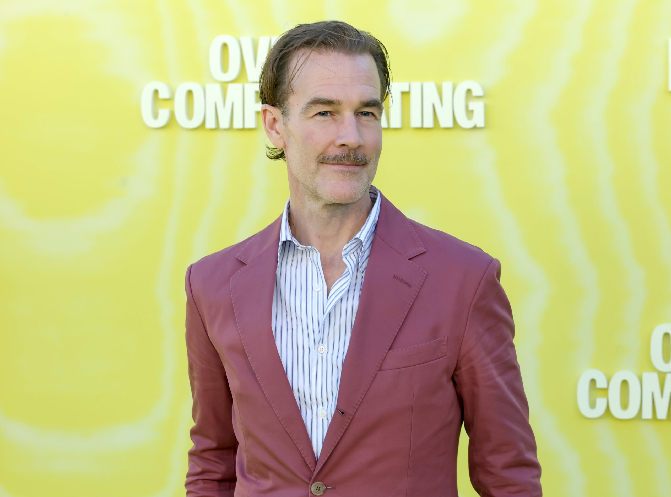 James Van Der Beek no recibió ‘casi nada’ de ‘Dawson’s Creek’, dejando a su familia en una situación financiera desesperada