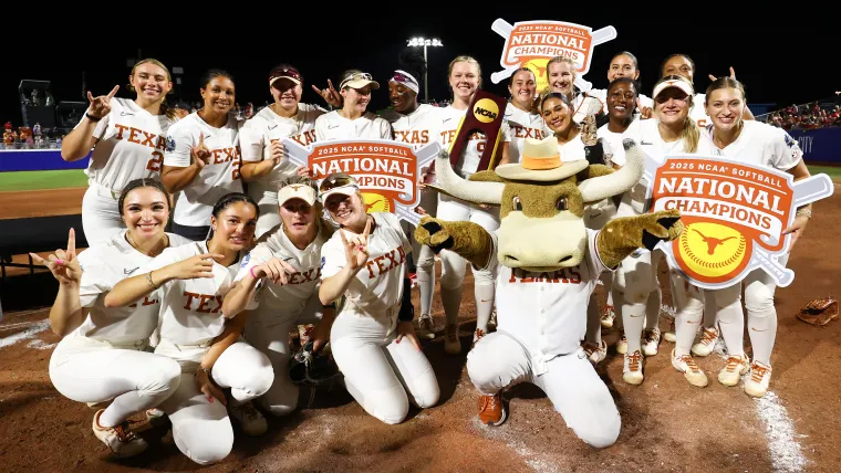 Entradas para la Serie Mundial Universitaria Femenina 2026: Guía de precios, estacionamiento y horarios de los campeonatos de softbol de la WCWS