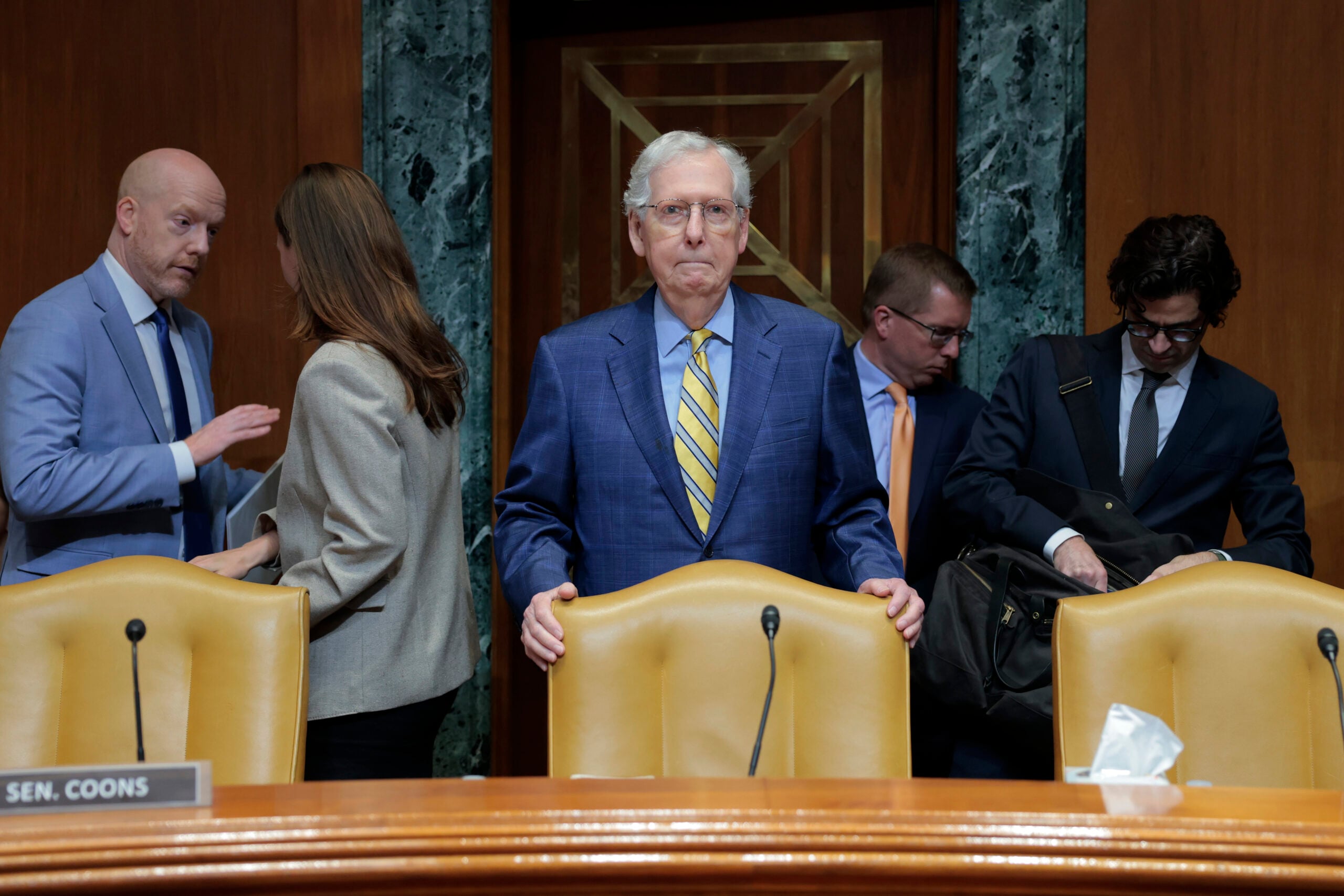 El senador Mitch McConnell tiene muerte cerebral y es poco probable que se recupere: informe