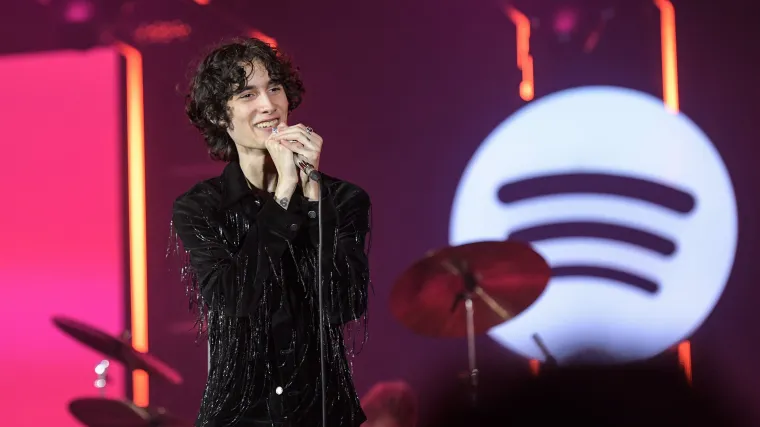 Sombr sale a la carretera en 2026: aquí se explica cómo comprar entradas y calendario de conciertos de la gira ‘You’re The Reason’