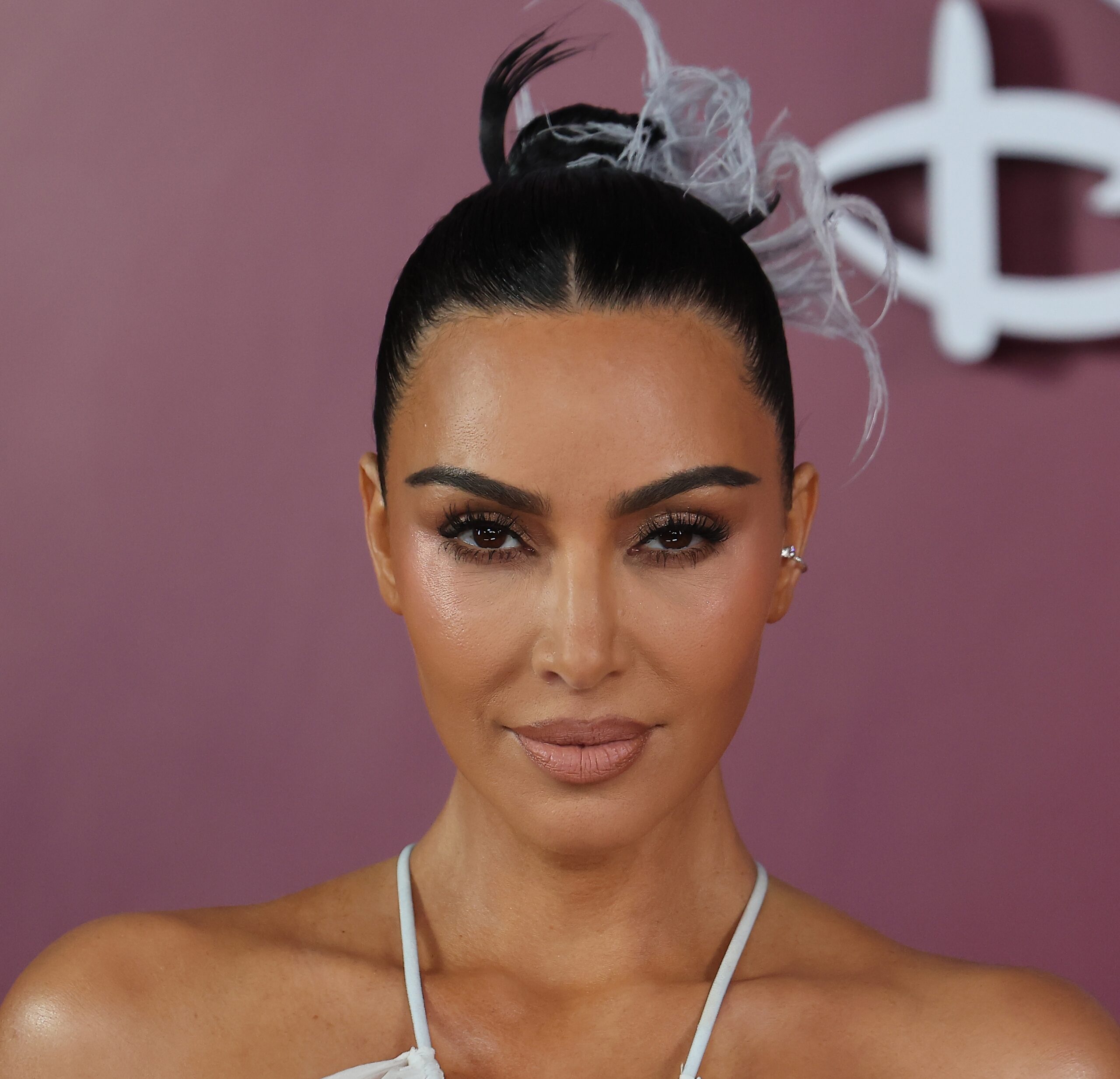 Kim Kardashian criticada por PETA por los regalos de Navidad para niños