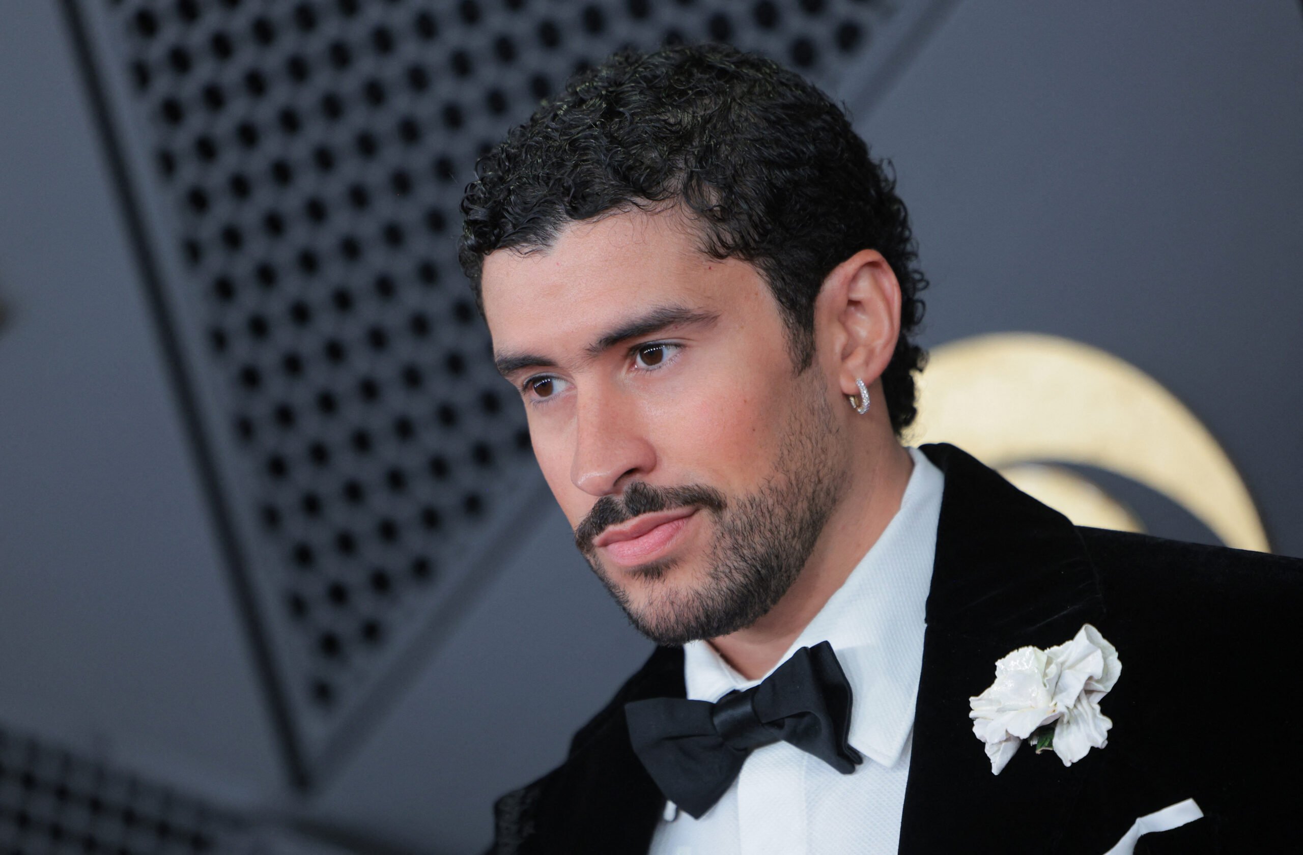 ¡Bad Bunny gana a lo grande antes de su actuación en el Super Bowl!