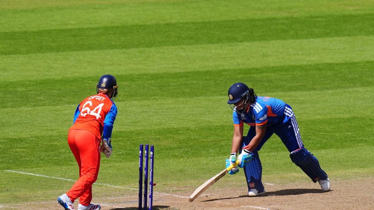 Copa Mundial Femenina T20 2026: India pierde por poco ante Inglaterra en un partido de preparación; Richa cincuenta punto brillante