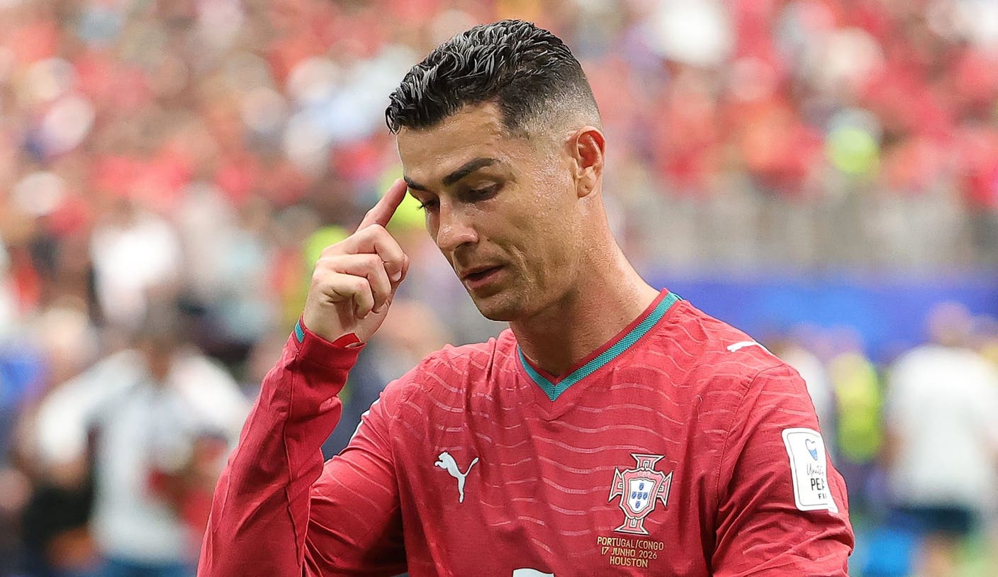 Cristiano Ronaldo se marcha solo del equipo agradece a la afición tras el sorprendente empate con la República Democrática del Congo