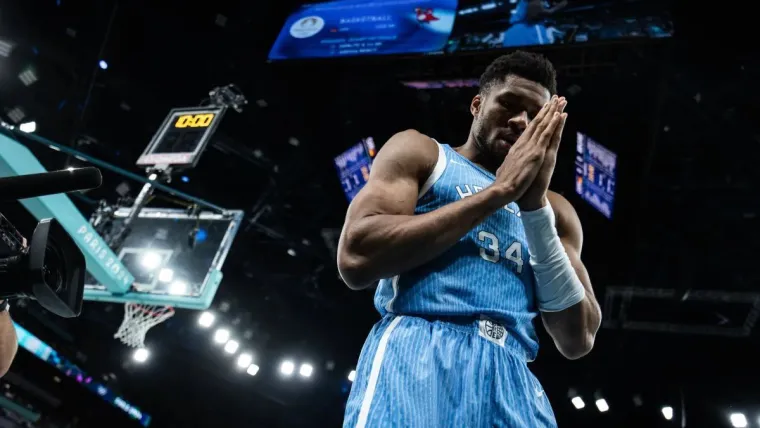 Los rumores de traspaso de Giannis Antetokounmpo han pasado a un segundo plano debido a una grave lesión