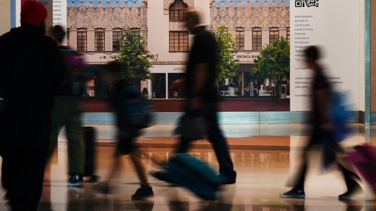 ¿Incendio en el aeropuerto Dallas Love Field? Evacuación de emergencia en marcha, aparecen vídeos