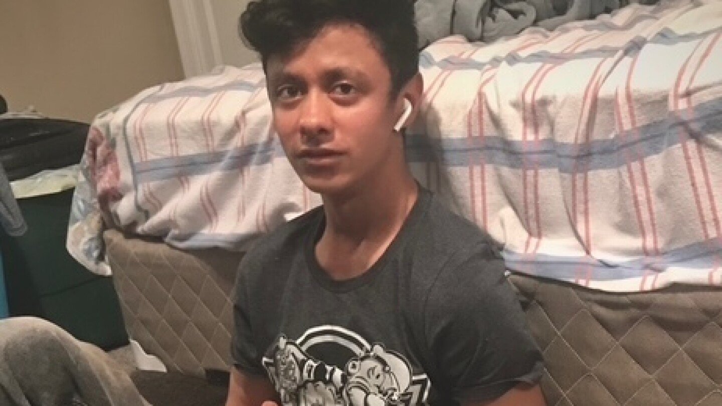 Honduran-Man-Dies-After-Fleeing-Immigration-Agents-in-Virginia.com2F4a2F062F40c22967f9e9b664bf0d28b523652F80f2aaff5ecb4e068083.jpeg