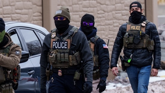 Immigration-Enforcement-Minnesota-19_1768979106904_1768979118595.jpg