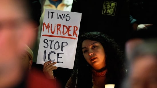 El administrador de Trump enfrenta humillación por comentario ‘asesino’ sobre el tiroteo de Alex Pretti en Minneapolis: ‘Estás mintiendo’