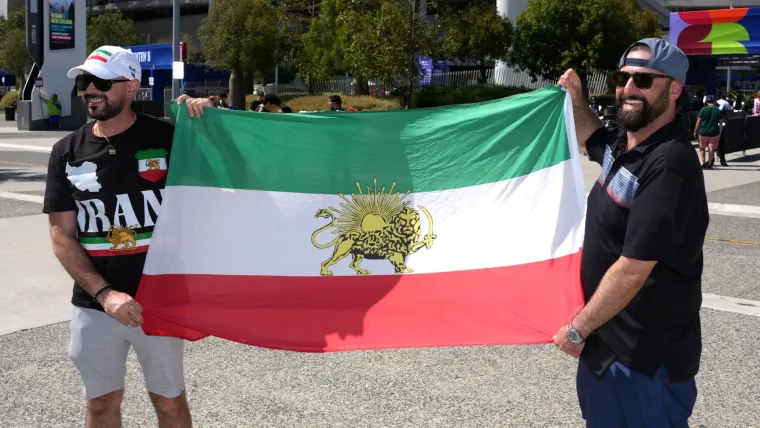 Iran20Lion20and20Sun20flag2006152620Imagn20ftr.jpg.webp.webp