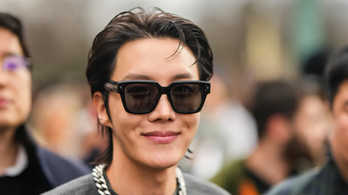J-Hope2001232025.jpg.webp.webp