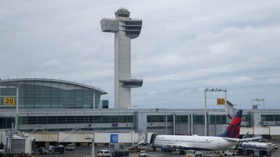 Evacuación de Potomac TRACON: la FAA realiza paradas en tierra en los aeropuertos del área de DC; ¿Qué es ATC cero?