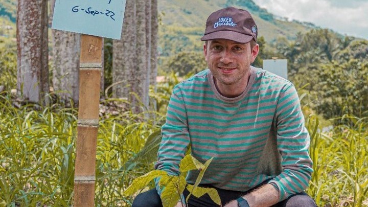 James Cadbury vende Love Cocoa, poniendo fin a 200 años de negocio familiar de chocolate