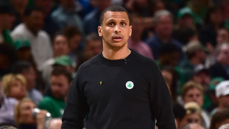 Joe Mazzulla gana el premio al Entrenador del Año de la NBA después de guiar a los Celtics a una temporada de 56 victorias