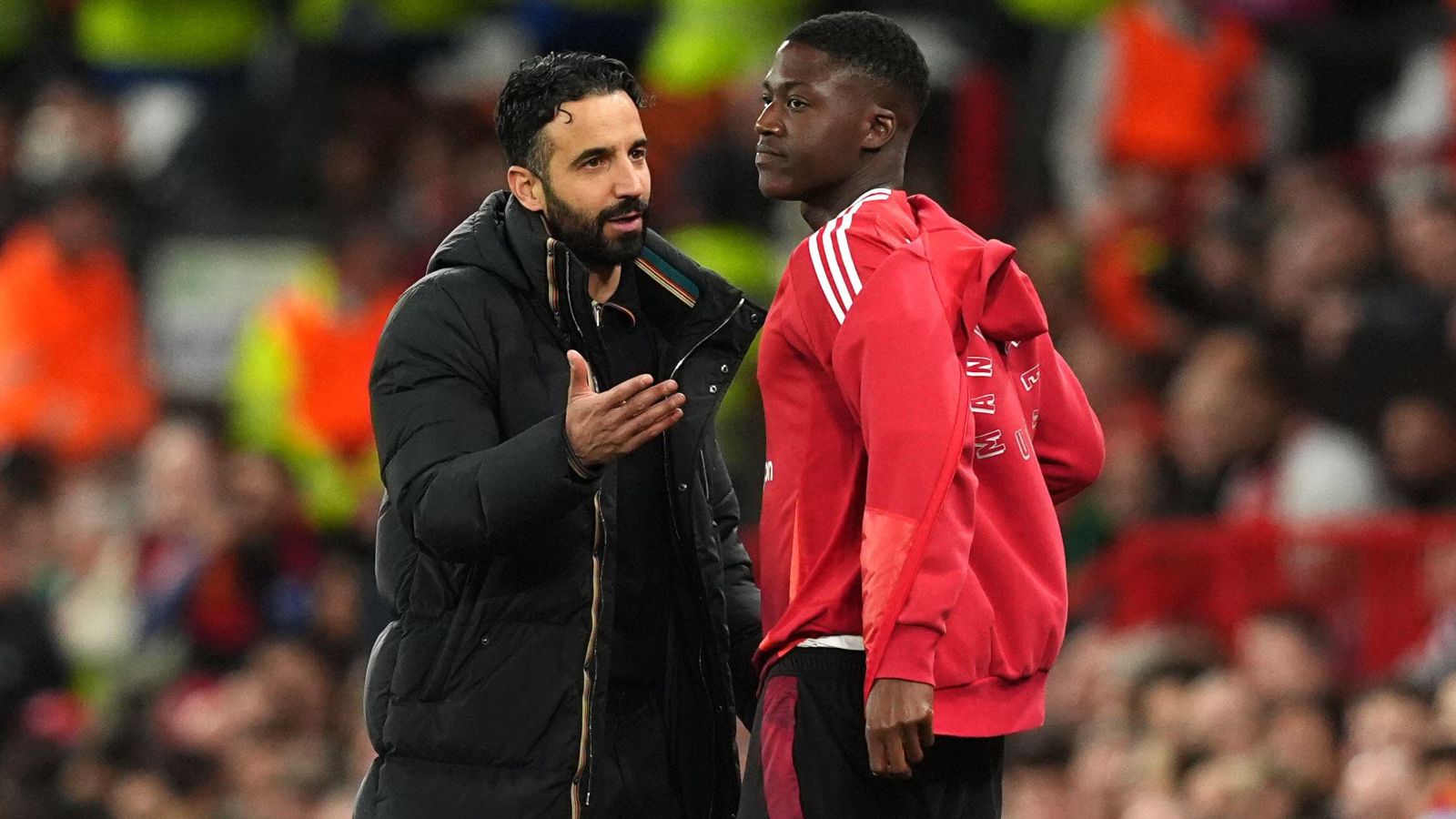 El Manchester United busca refuerzos en enero Kobbi Mainu cierra el paso al Nápoles