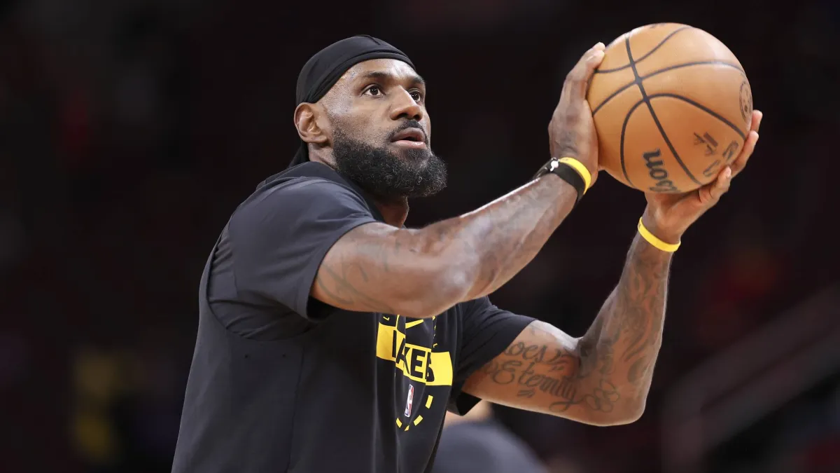 Las mejores reacciones de VJ Edgecomb, Kaitlyn Clark y LeBron James al firmar con los 76ers