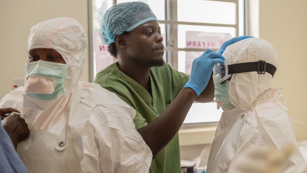 “Nadie sabe cuándo terminará esto”: un médico sobre la emergencia del ébola