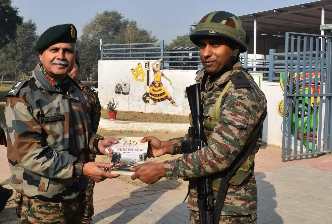 Lieutenant-General-Ajay-Chandpuria-Reviews-Operational-Readiness-of-Vajra-Corps.webp.webp.webp