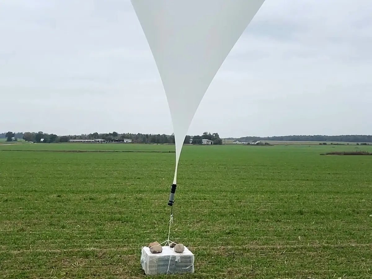 Lithuania-Authorizes-Forces-to-Shoot-Down-Smuggling-Balloons-from-Belarus.jpg