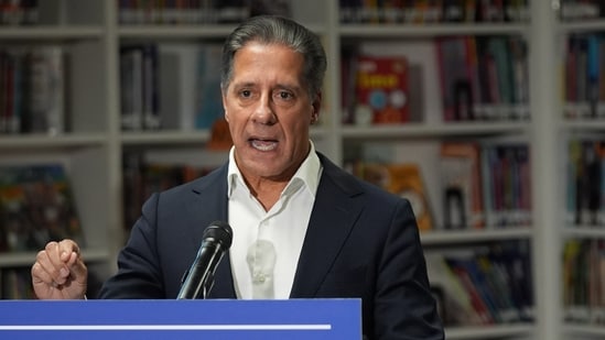 LAUSD toma gran medida contra el superintendente en medio de redada del FBI; ‘misión de proporcionar…’