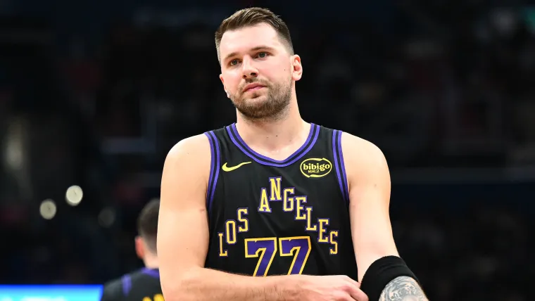 Los Lakers pidieron emparejar a Luka Doncic con el All-Star de 19,5 millones de dólares de los Pistons