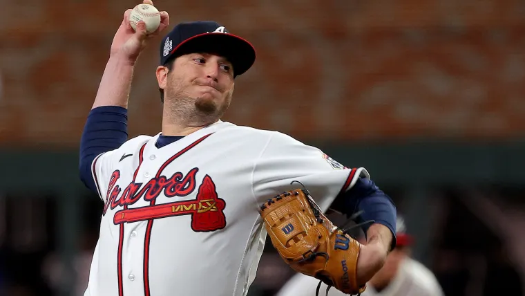 Los Reales firmaron al relevista campeón de la Serie Mundial de efectividad de 1.98 de los Bravos