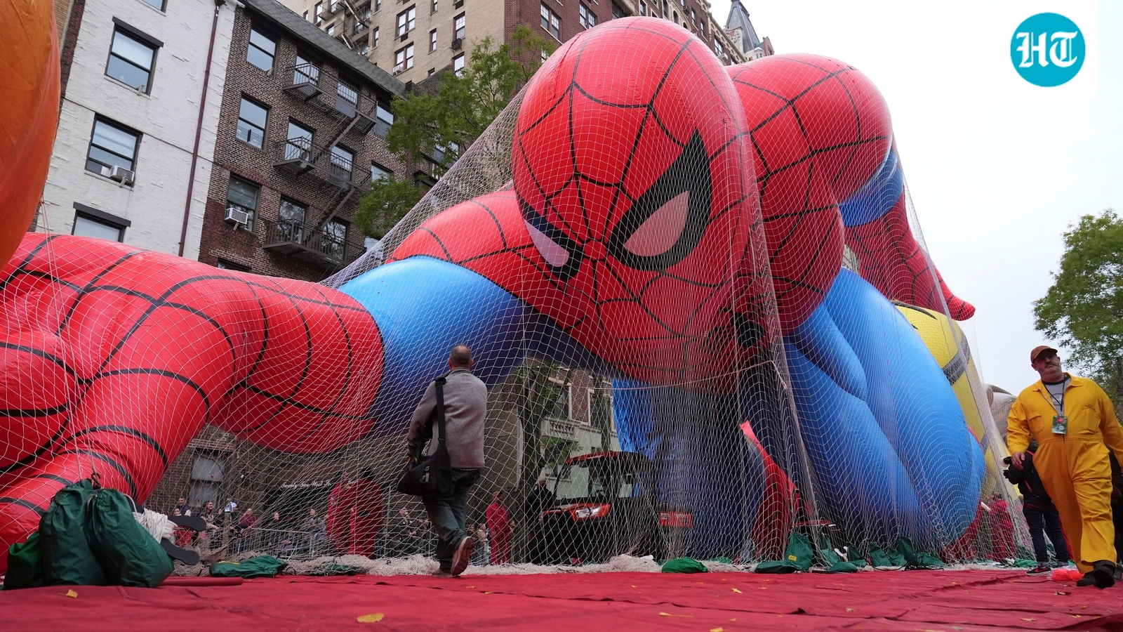 Macys-Thanksgiving-Parade-9_1764203964412_1764203980505.jpg