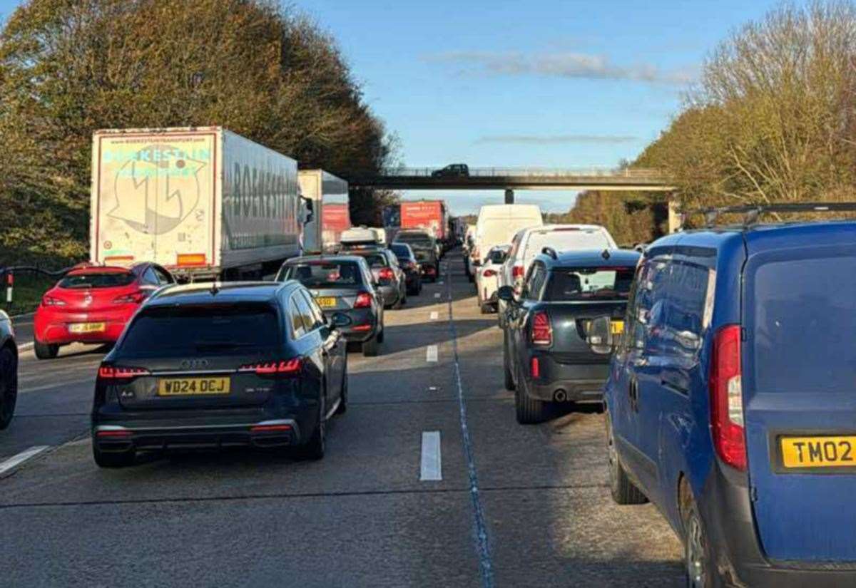Major-Traffic-Disruptions-on-M20-Due-to-Multi-Vehicle-Collision.jpg