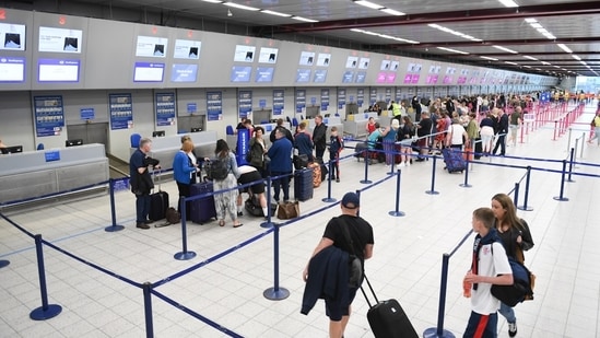 Miami_Airport_bomb_1769385763926_1769385764088.jpg