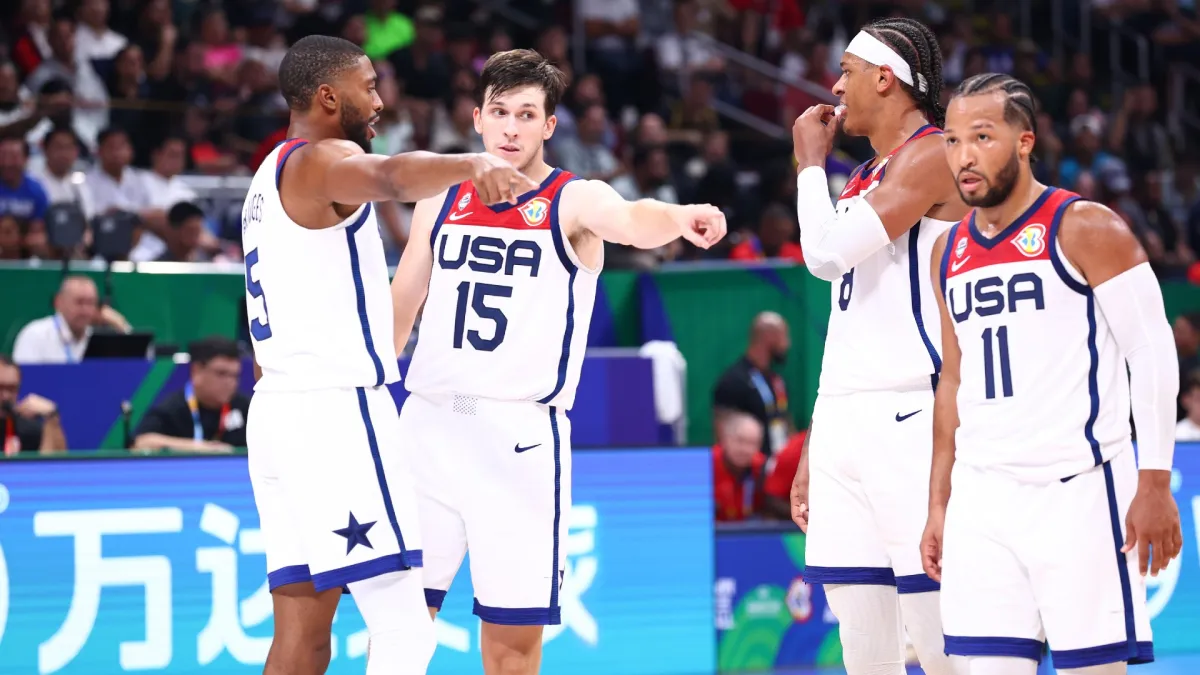 Paulo Banchero le regala flores a Jalen Brunson tras llevar a los Knicks al campeonato
