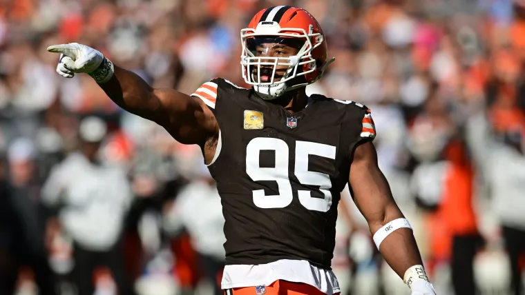 Myles20Garrett20110724.jpg.webp.webp