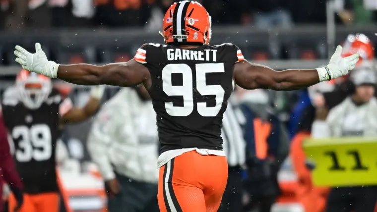 Myles20Garrett20112124.jpg.webp.webp