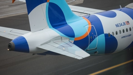 JetBlue exige escalas en tierra en todos los destinos, revela la FAA de EE. UU.: lo que sabemos