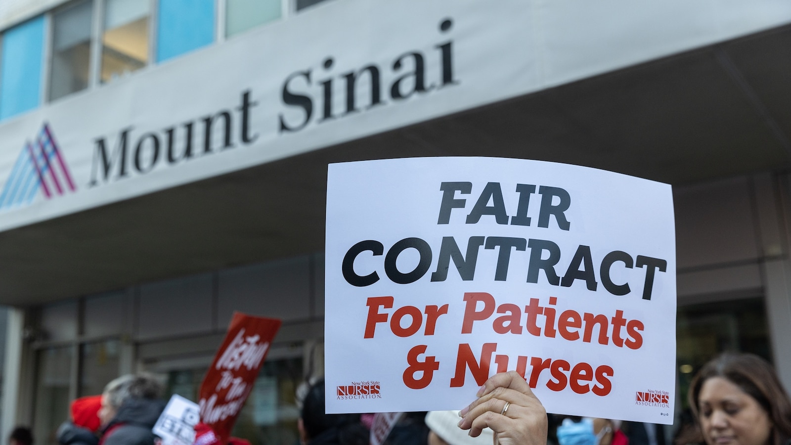 New-york-city-nurses-strike-looming-gty-bh-260111_1768149306352_hpMain_16x9.jpg