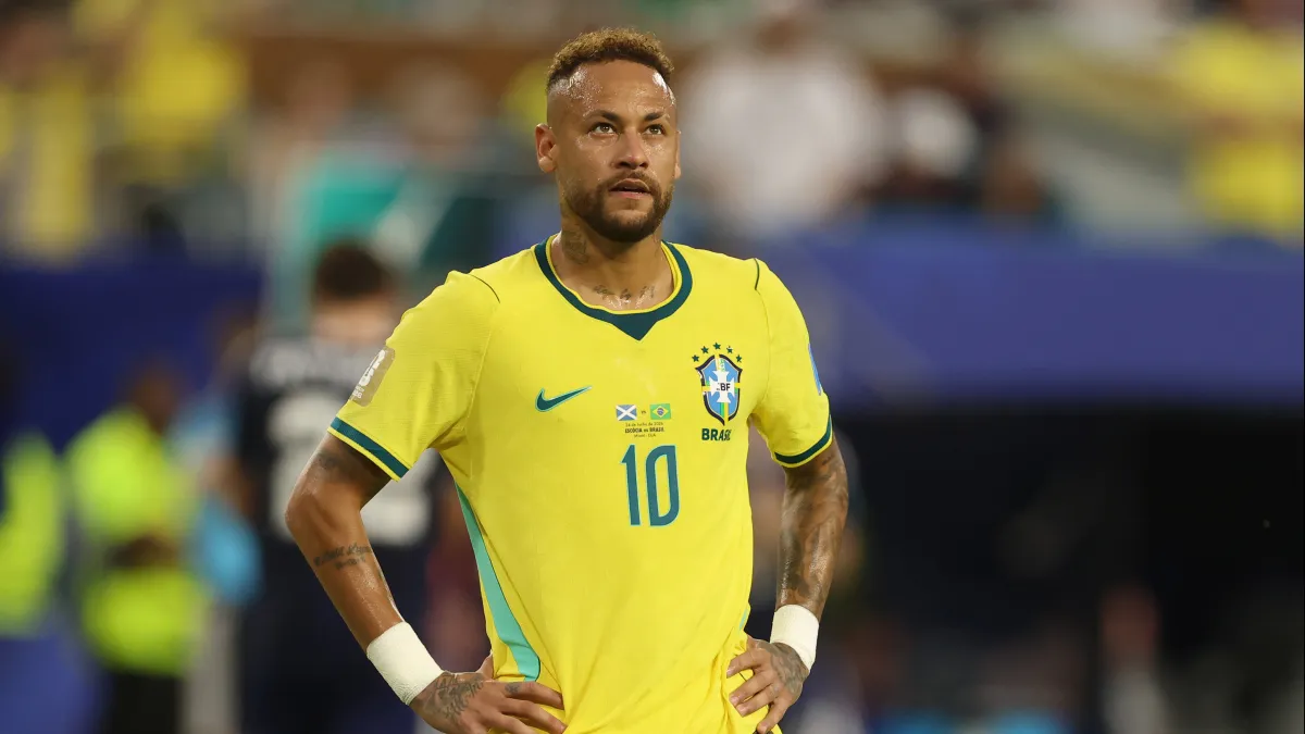 ¿Dónde está Neymar? ¿Por qué el astro brasileño está en el banquillo del Mundial con Rafinha y no juega desde el principio?