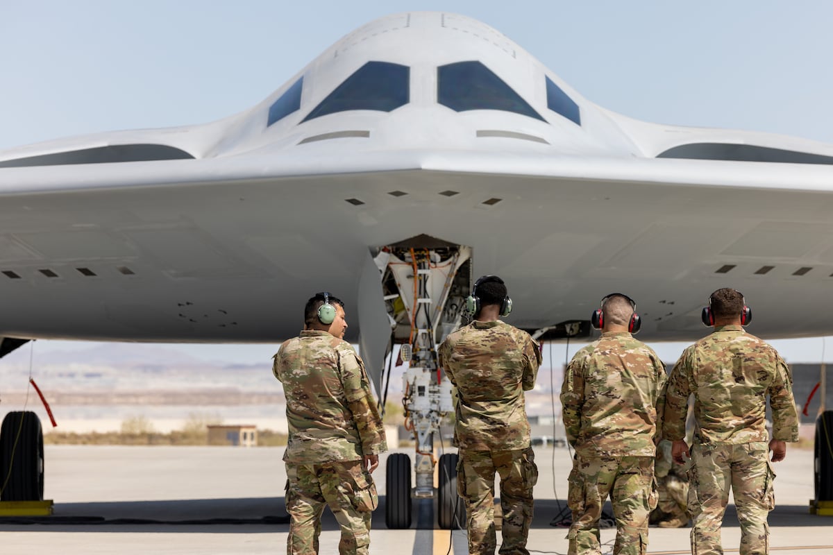 Northrop-Grumman-Expects-New-US-Air-Force-Contracts-for-B-21.jpg