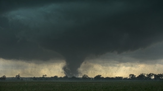 Ruta del tornado en Oklahoma: Cleo Springs, Goltry, Fairview y Enid en alerta porque una gran cuña causa daños