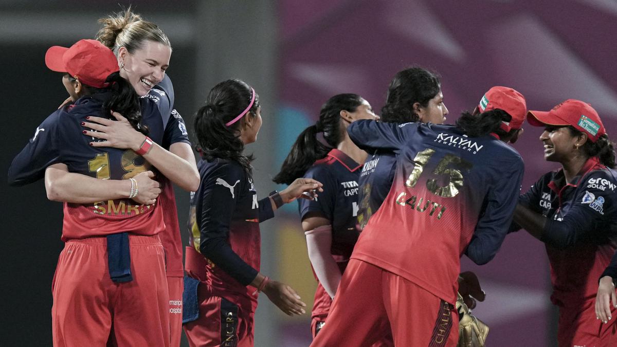 WPL 2026: RCB se asegura un lugar en la final tras derrotar al último clasificado Warriorz