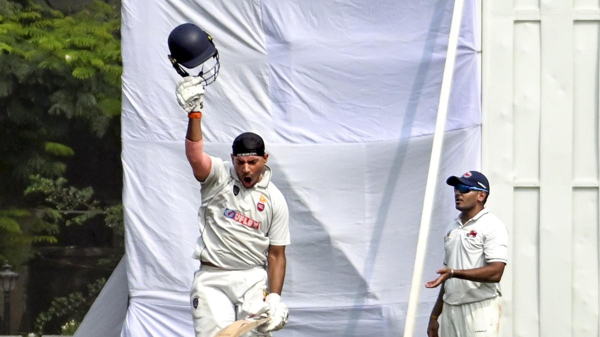 Trofeo Ranji 2025-26: Doseja llega a cien y Delhi empata con Mumbai para finalizar la temporada