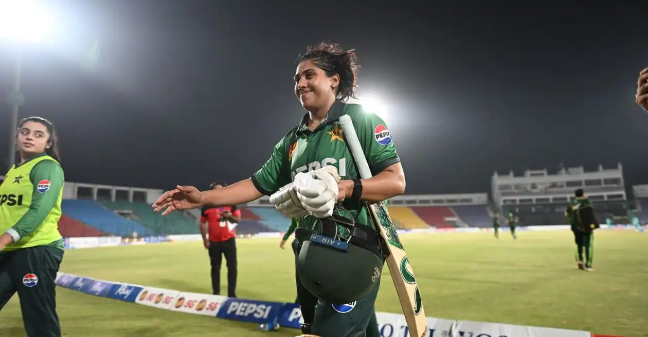 El ardiente siglo de Ayesha Zafar le dio a Pakistán una contundente victoria de 153 carreras sobre Zimbabwe en el primer T20I femenino