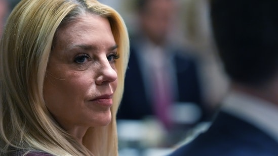 Despido de Pam Bondi: los supuestos vínculos de Erik Swalwell con Christine Fang provocan rumores; ¿Fue advertido el demócrata?