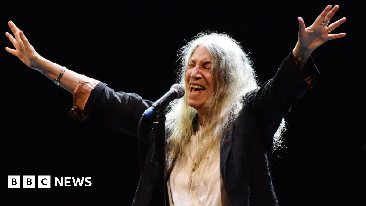 Patti-Smith-Reflects-on-Artistic-Inspirations-in-New-Book.jpg